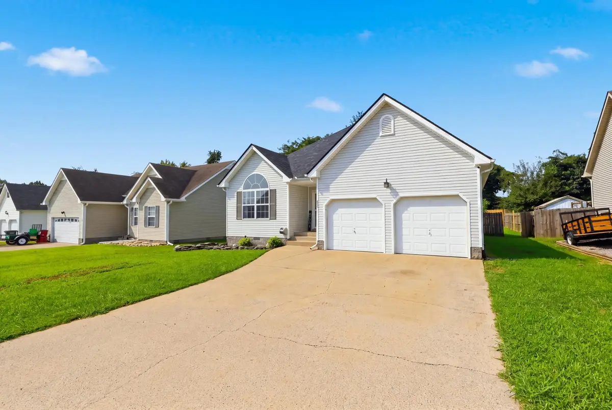 888 Cindy Jo Ct, Clarksville, TN 37040 - #1
