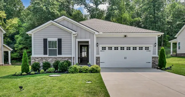 1047 Ross Farms Blvd, Clarksville, TN 37043