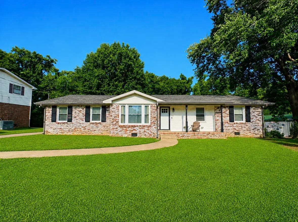 107 Gayle Dr, Old Hickory, TN 37138 - #1