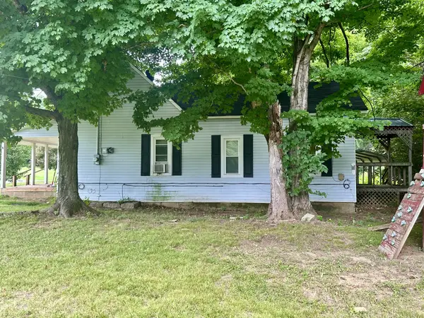 240 Red Hill Rd, Taft, TN 38488