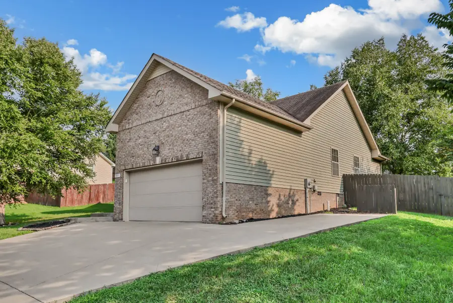 595 Anchor Court, Clarksville, TN 37043 - #2
