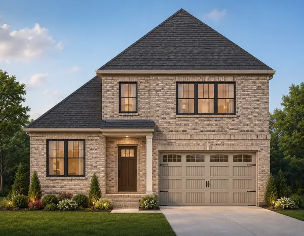 2048 Blackstone Drive, Hendersonville, TN 37075