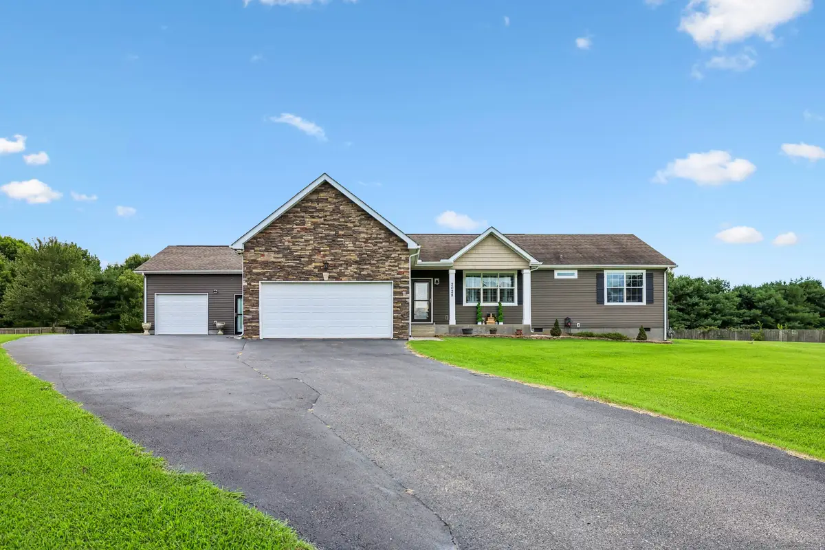2028 Mason Ln, Spring Hill, TN 37174 - #1