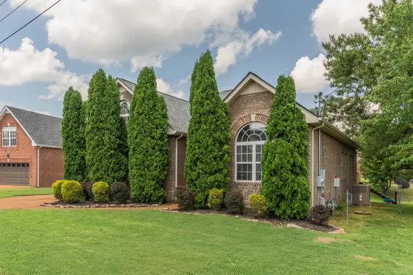 206 Kiowa Ct, White House, TN 37188