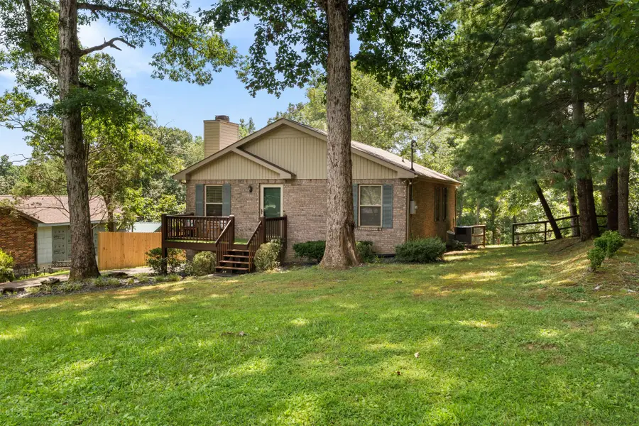 1004 Copper Still Ct, Kingston Springs, TN 37082 - #2