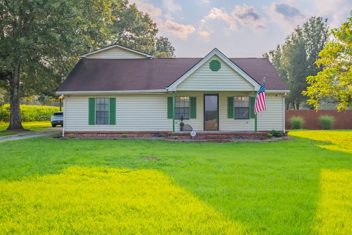 6211 Woodbury Hwy, Manchester, TN 37355 - #1