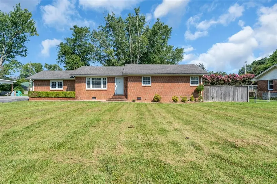 611 Henley St, Manchester, TN 37355 - #2