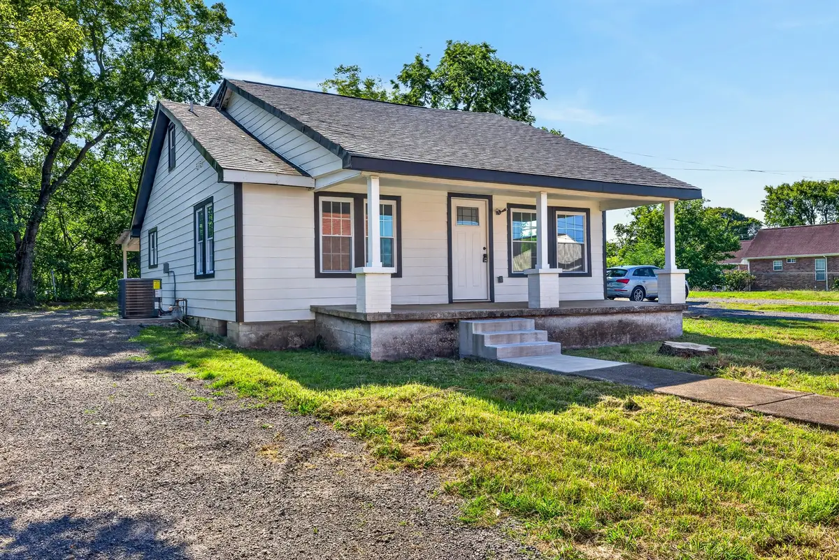 211 Ward St, Lebanon, TN 37087 - #1