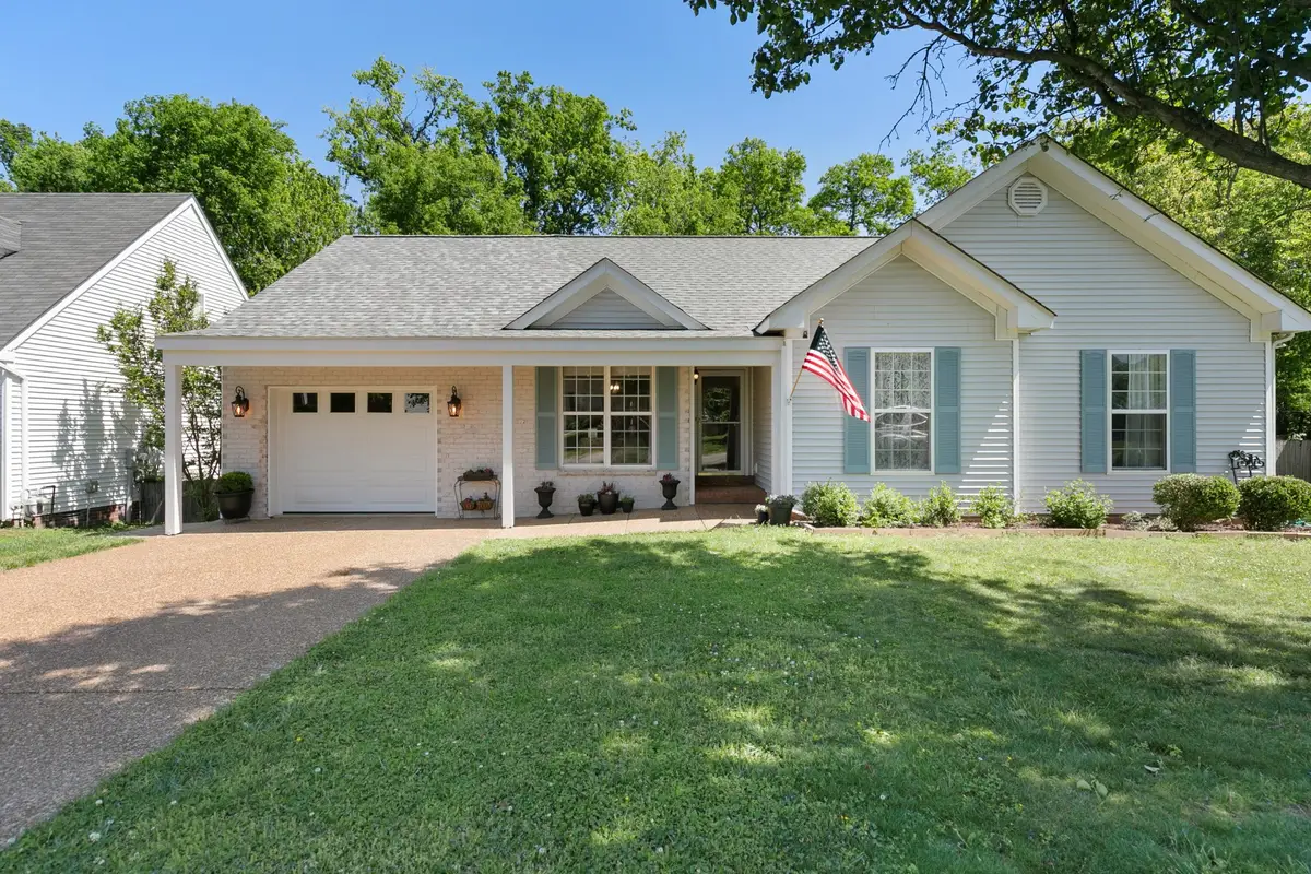 1129 Mcdonough Cir, Thompsons Station, TN 37179 - #1