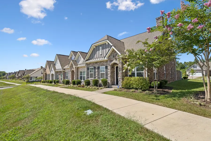 206 Trevor Dr, Mount Juliet, TN 37122 - #2
