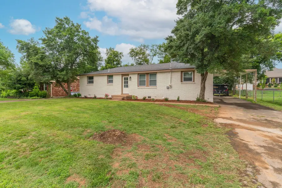 3814 Plantation Dr, Hermitage, TN 37076 - #2