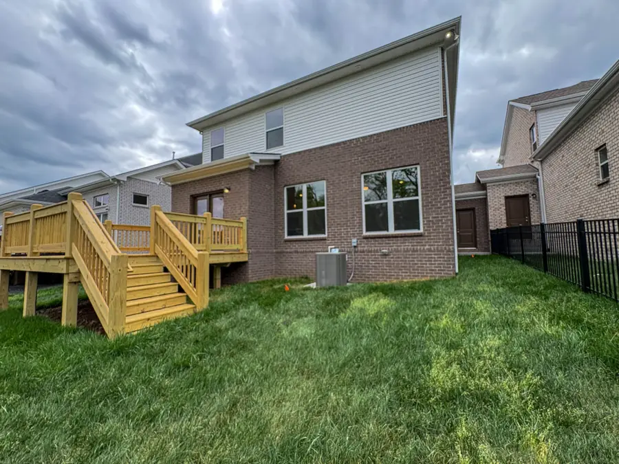 228 Hudson Dr, Gallatin, TN 37066 - #2