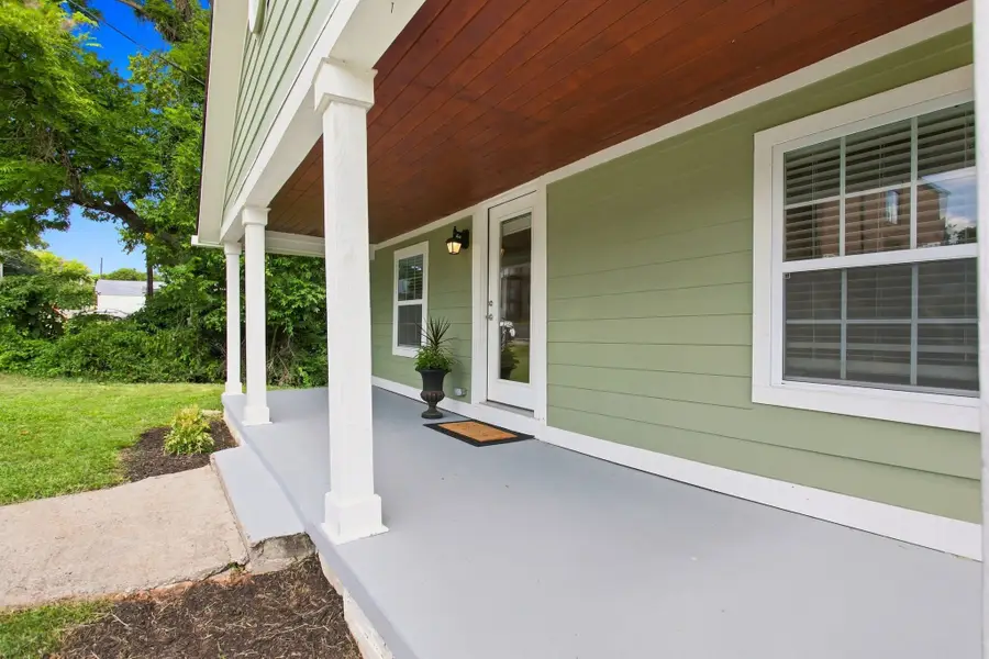 411 E 10th St, Columbia, TN 38401 - #3