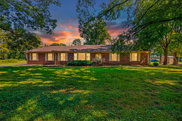 237 Shute Ln, Old Hickory, TN 37138