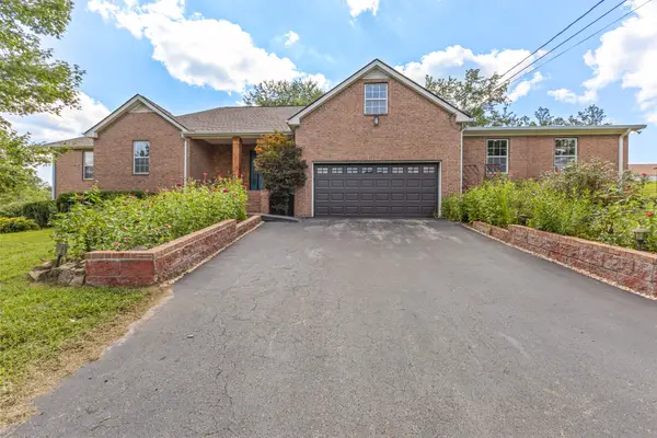 1198 W Grab Creek Rd, Dickson, TN 37055