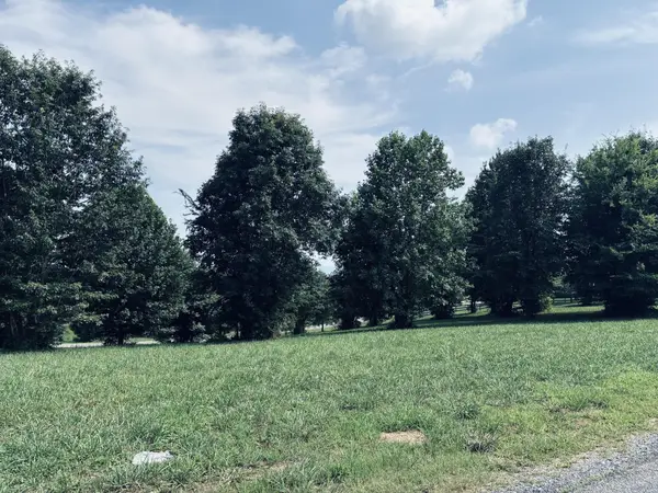 800 Sunset Circle, Jasper, TN 37347