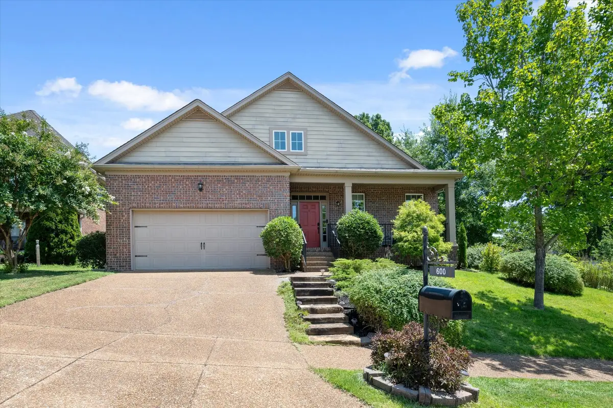600 Collinscrest Ct, Nashville, TN 37221 - #1