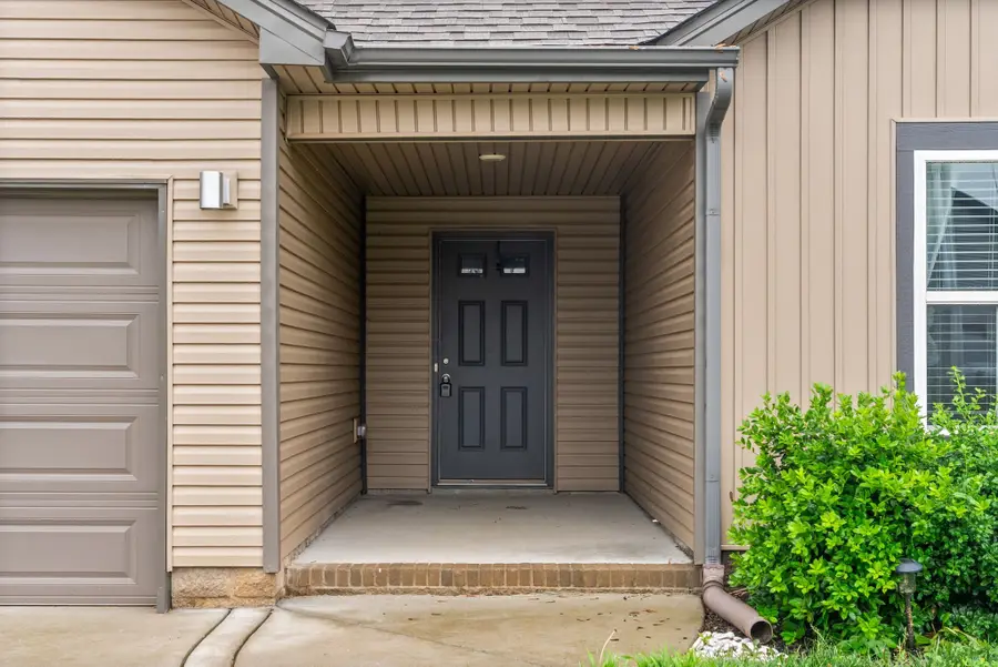 204 King Rd, Clarksville, TN 37042 - #2