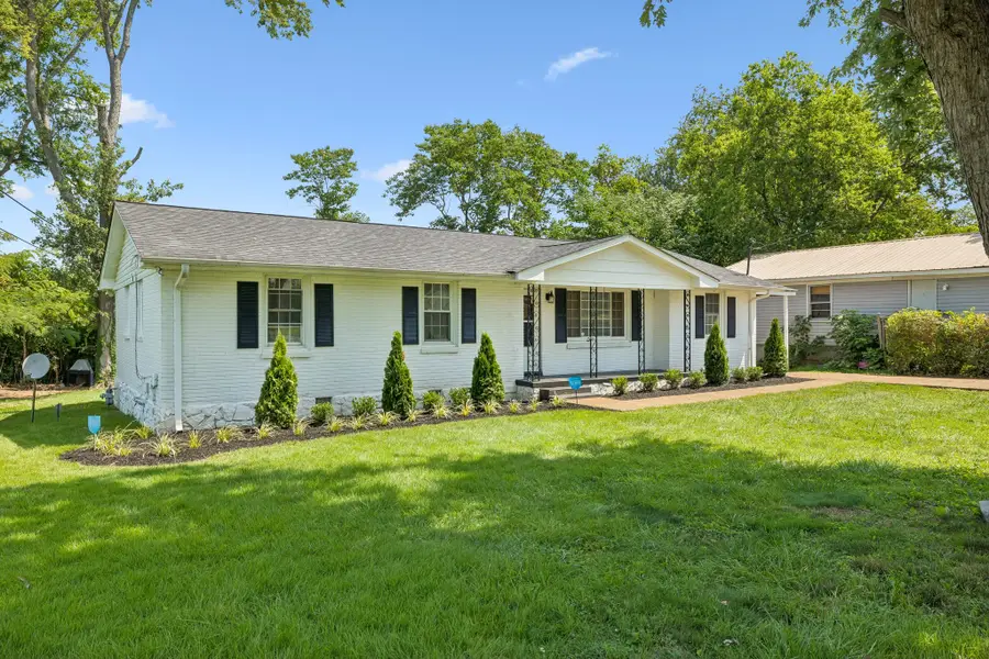 636 Demoss St, Gallatin, TN 37066 - #3