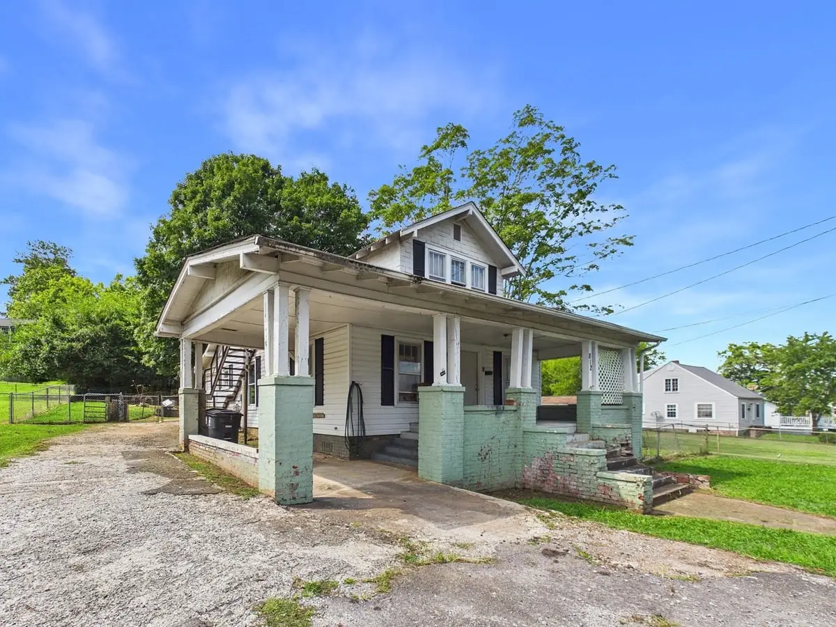 812 Eastanallee Ave, Athens, TN 37303 - #1