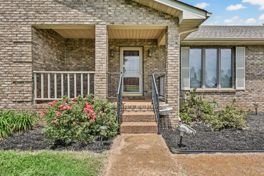 1177 Meriwether Rd, Clarksville, TN 37040 - #2