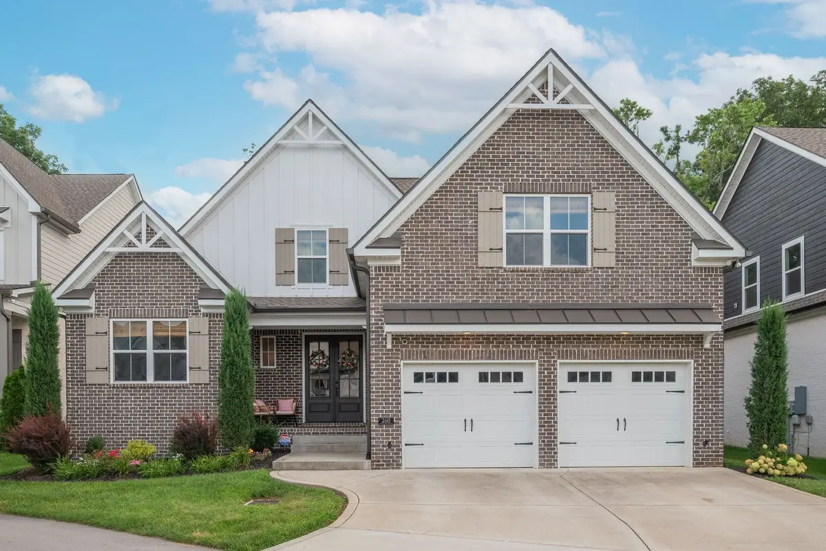 260 Valley Bend Dr, Nashville, TN 37214 - #1