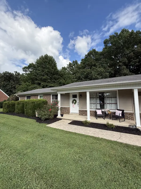1029 Pine Cir, Lawrenceburg, TN 38464