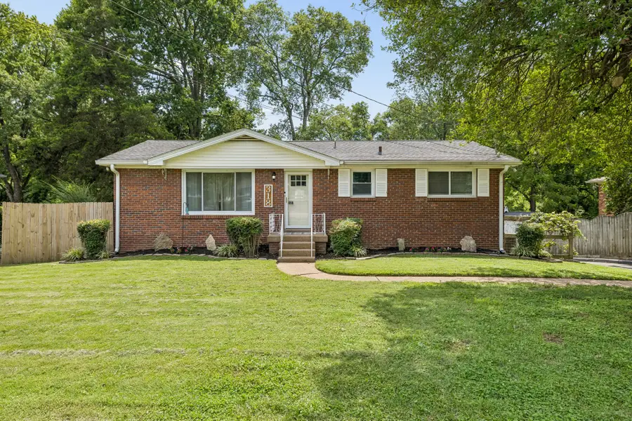 318 Jacksonian Dr, Hermitage, TN 37076 - #2