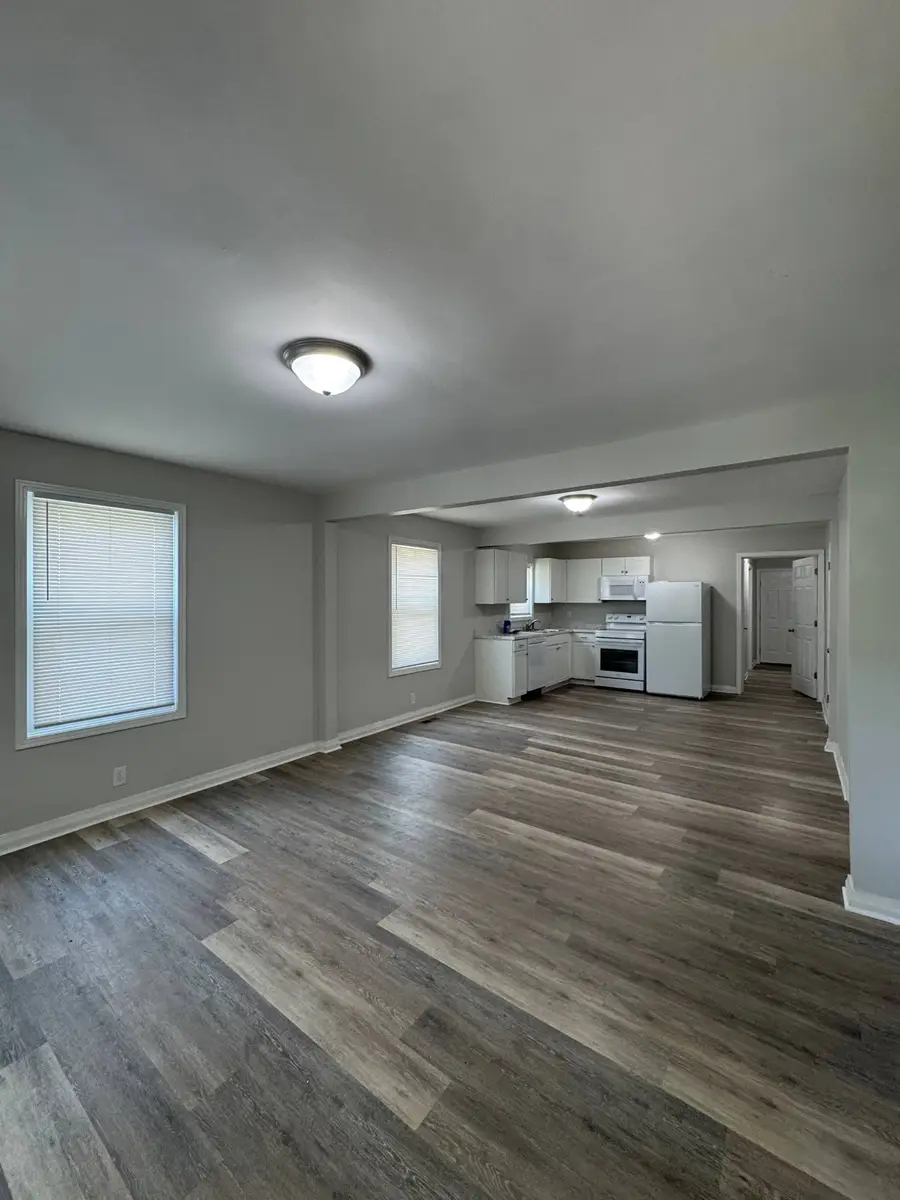420 Bell Ave, Dyersburg, TN 38024 - #3
