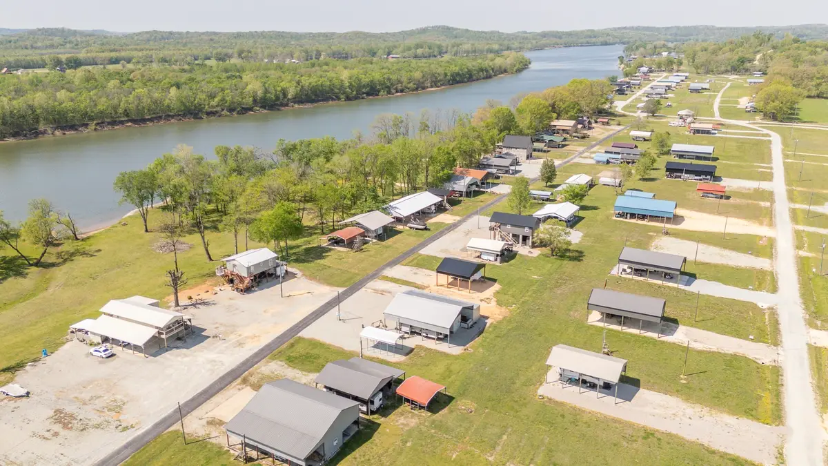 1008 Wc Pickett, Clifton, TN 38425 - #1