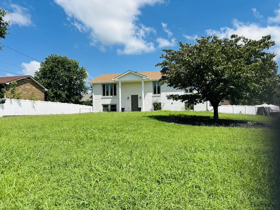 307 Bancroft Dr, Clarksville, TN 37042 - #2