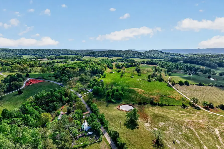 515 Jericho Rd, Quebeck, TN 38579 - #3