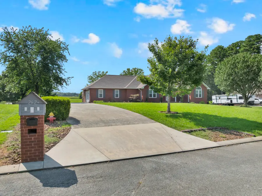 262 Crimson Dr, Winchester, TN 37398 - #2