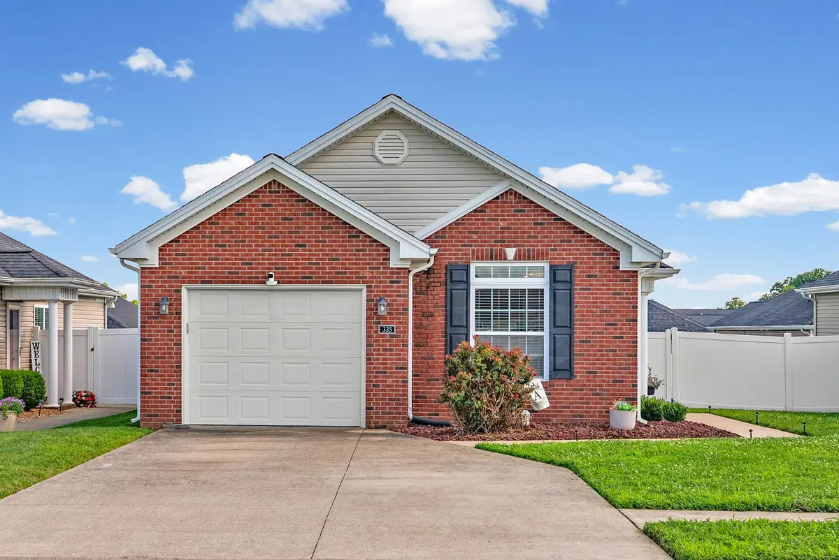 335 Abbey Way N, Hopkinsville, KY 42240 - #1