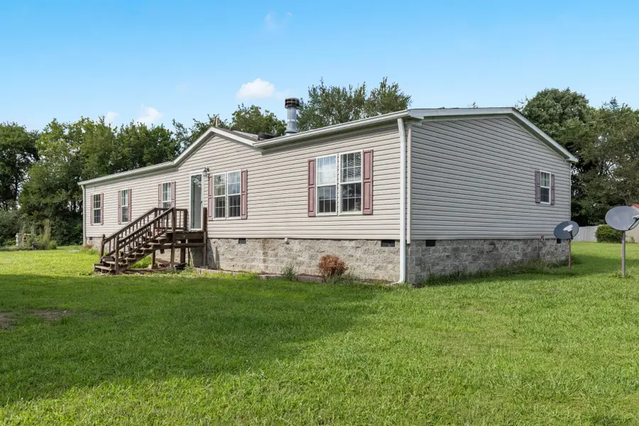 4377 Woodrow Wilson Rd, Springfield, TN 37172 - #3