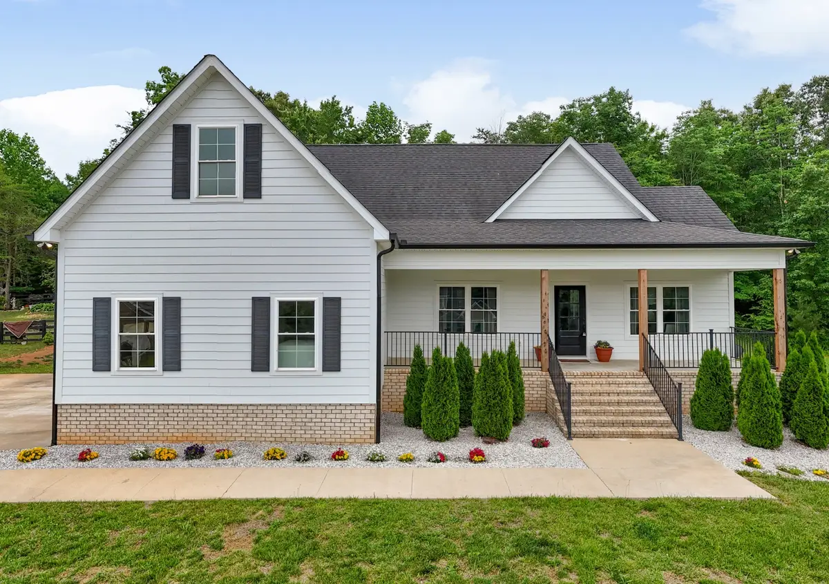 14 Hemlock Cir, Burns, TN 37029 - #1