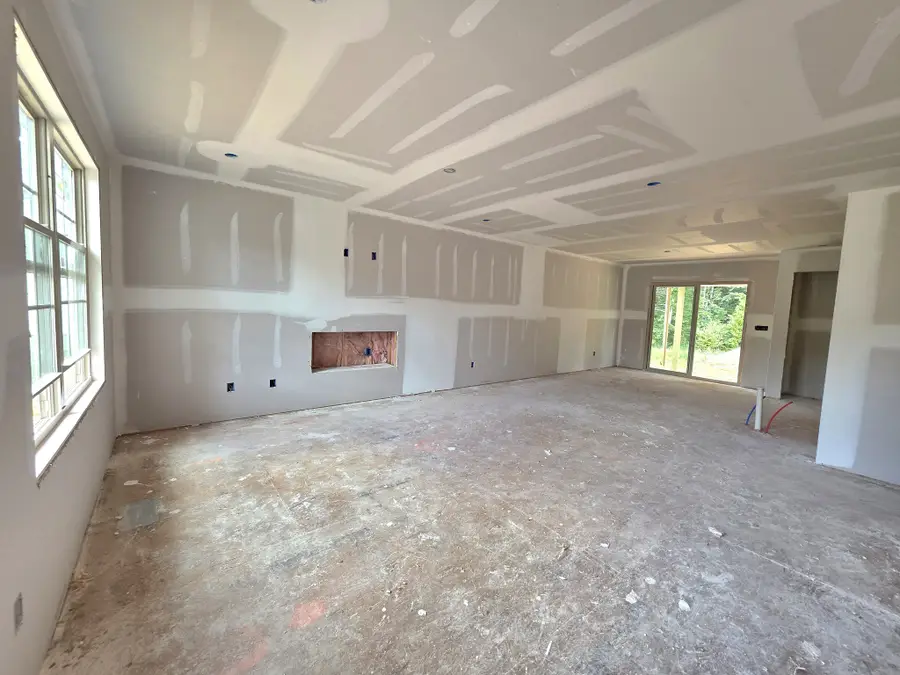 273 Wayne Hall Rd, Clarksville, TN 37040 - #2