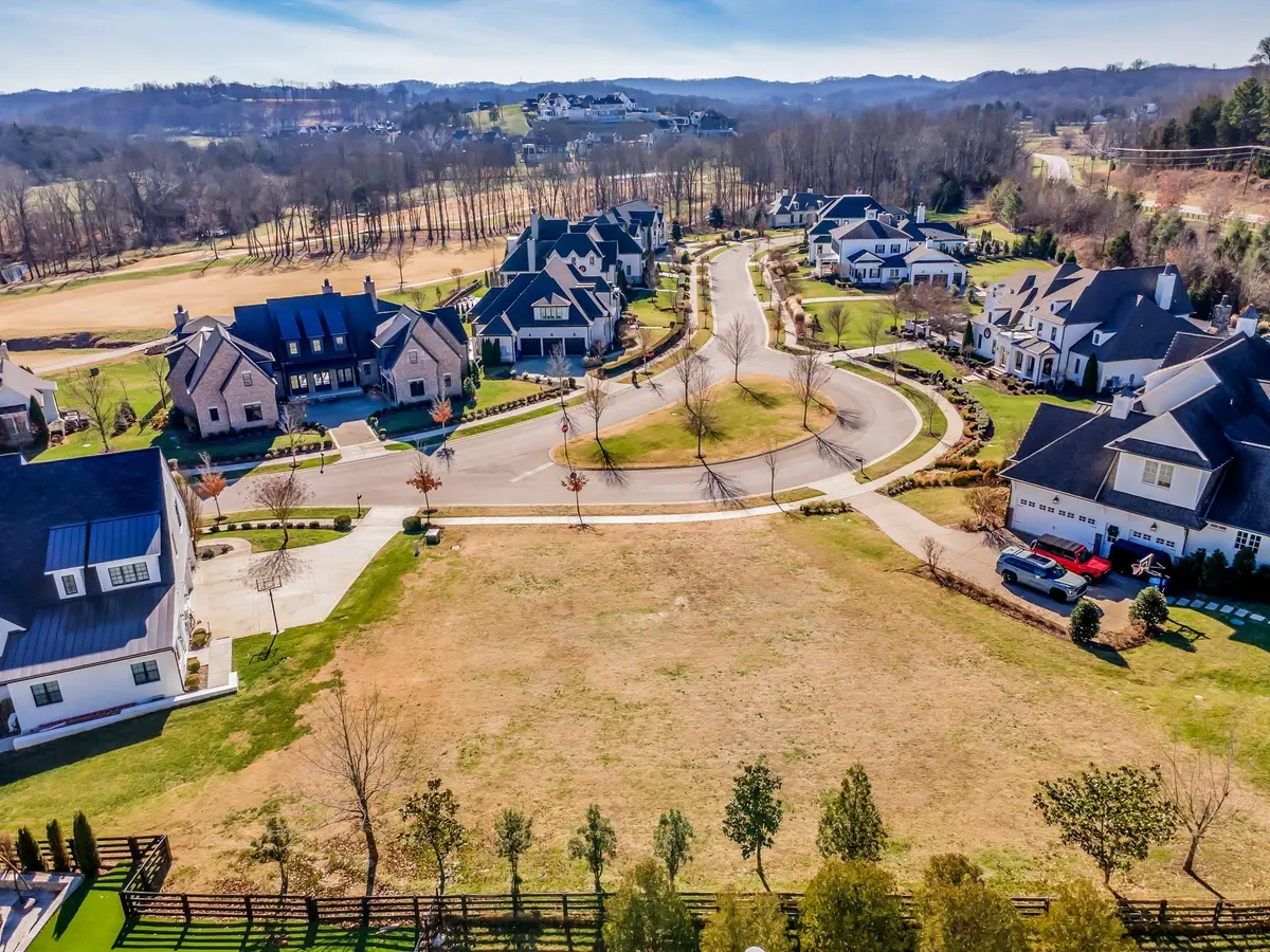 7211 Shagbark Ln, College Grove, TN 37046 - #1