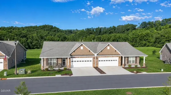 712 Snowflower Circle, Pigeon Forge, TN 37863