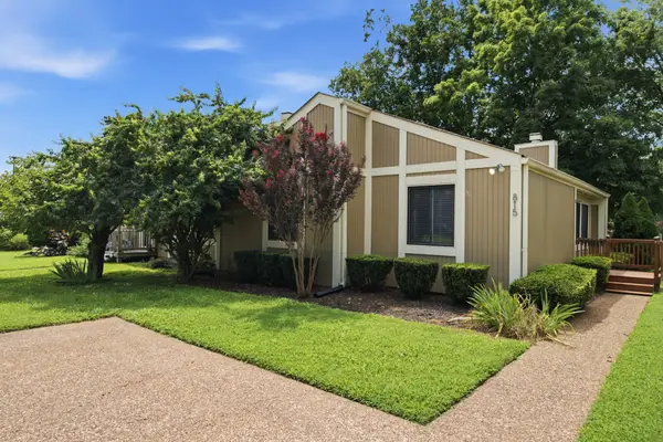 815 Williamsburg West Dr, Nashville, TN 37221