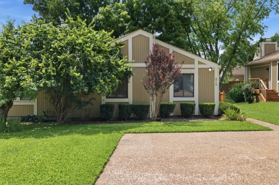 815 Williamsburg West Dr, Nashville, TN 37221 - #2