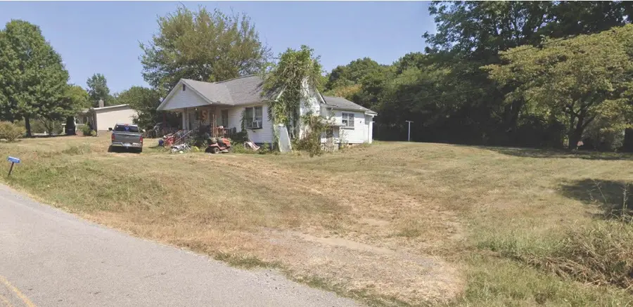 435 Briarwood Rd, Clarksville, TN 37040 - #2