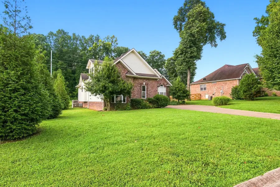 807 Cottonwood Ct, Springfield, TN 37172 - #3