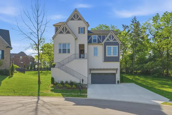 383 Arrow Ct, Hendersonville, TN 37075