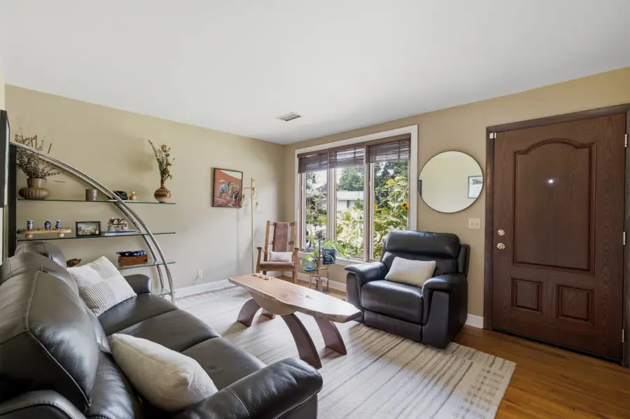 434 Capri Dr, Nashville, TN 37209 - #3