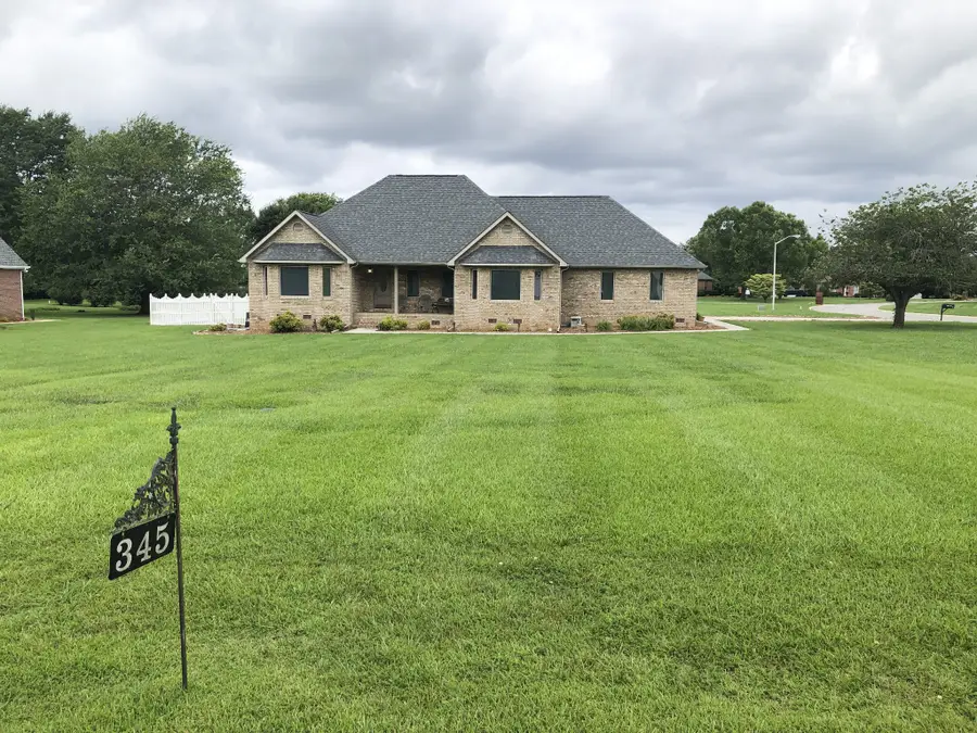 345 Franklin Heights Dr, Winchester, TN 37398 - #2