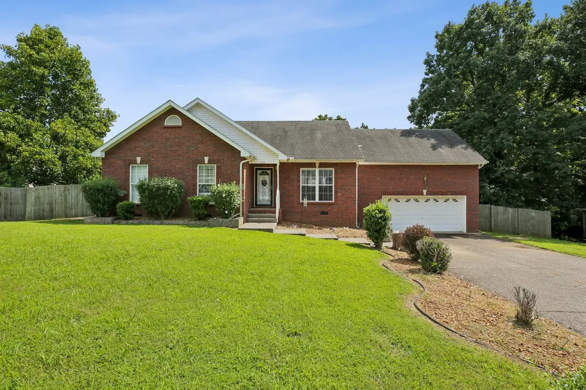 1156 Franklin Dr, Greenbrier, TN 37073 - #1