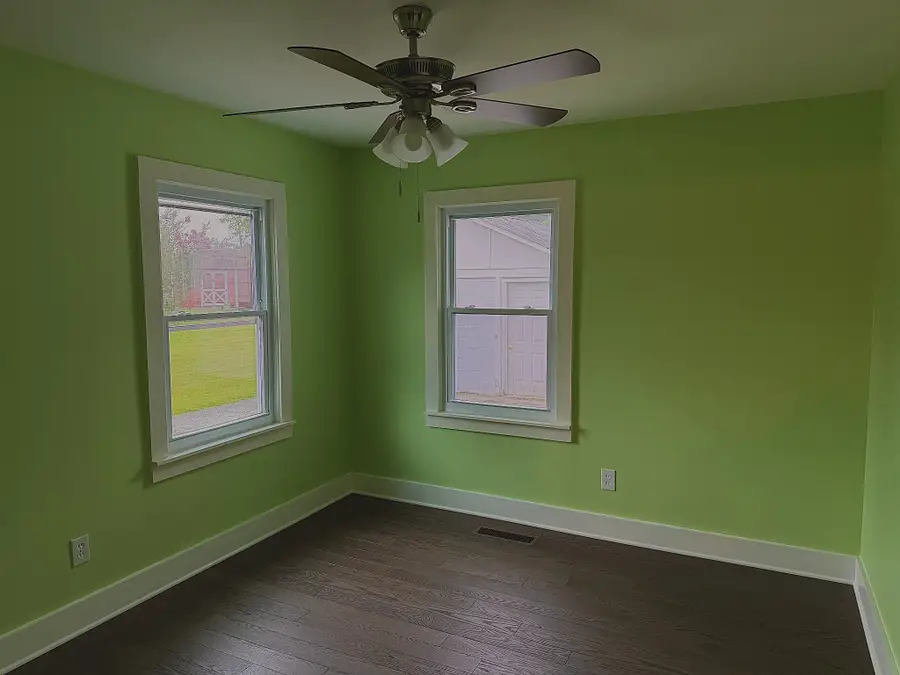 1210 Oak Dr, Manchester, TN 37355 - #3
