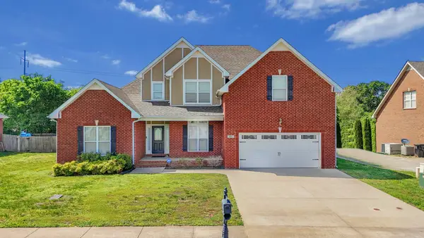 995 Terraceside Cir, Clarksville, TN 37040