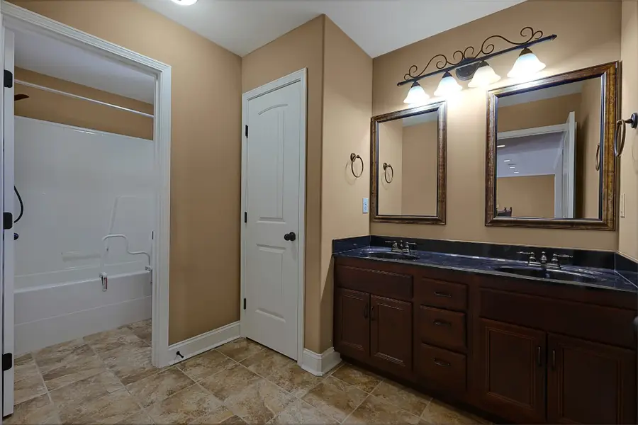 995 Terraceside Cir, Clarksville, TN 37040 - #3